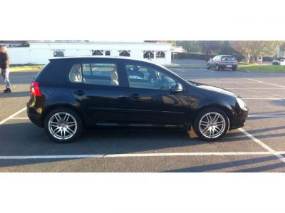 Volkswagen Golf v 2.0 tdi 140 carat