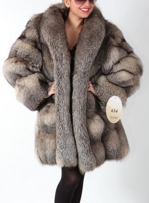 Manteau de fourrure en renard brun argent�