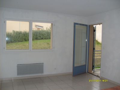 T2 de 40 m�  balcon residence avec piscine