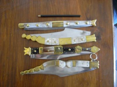 Exceptionnel lot de 4 navajas Espagnoles fabrication XX�me