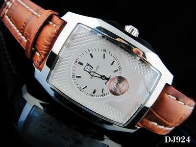 Quatre belles montres et bijoux pas chers