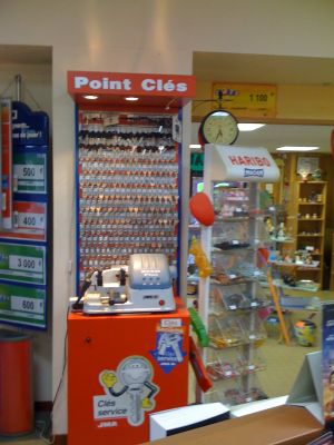 m400-superbe tabac presse loto fdjeux � vendre avec les murs