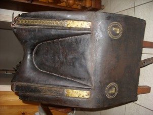 Bat de charge cheval tr�s ancien