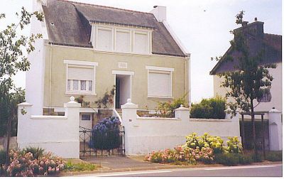 Maison ind�pendante en pierre avec puits et jardin
