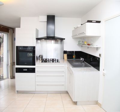 Location saisonni�re maison avec piscine en ard�che du sud