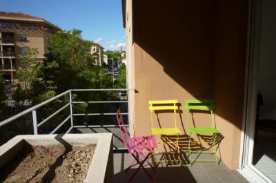 AIX EN PROVENCE:,c.v.,avec PARKING;aprt de35m2,1 a 4 personnes