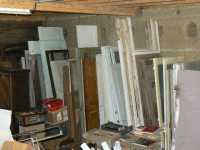lot d'environ 100 portes int�rieures, ext�rieures, placard.. (0804-11Z)