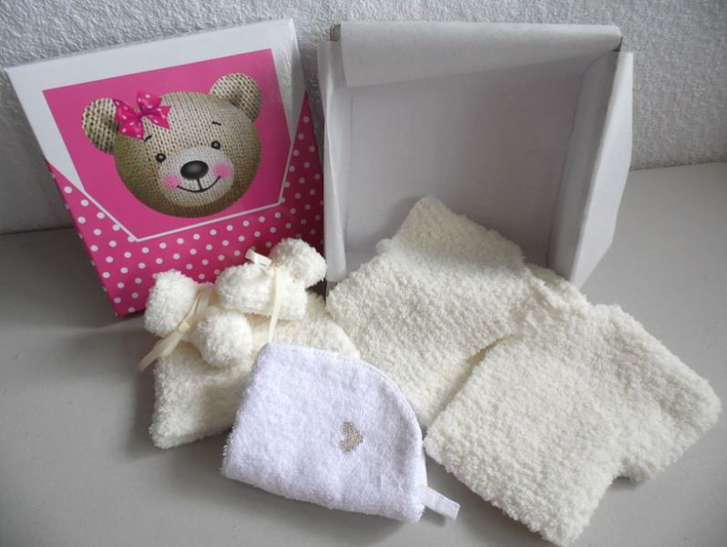 Tricot fait main laine bb cadeau de naissance