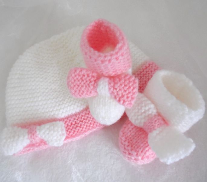  Tricot fait main bonnet et chaussons bb laine