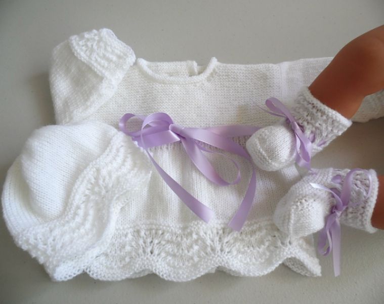 Tricot laine bb fait main trousseau brassire 