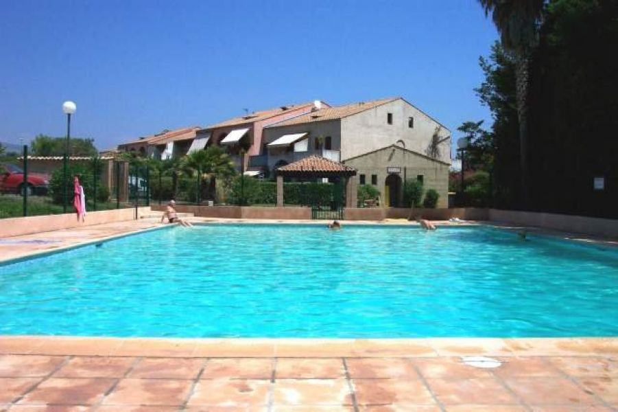 2 pices Villeneuve Loubet proche Marina Baie des Anges