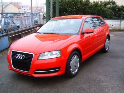 Superbe Audi A3 II SPORTBACK 1.6 AMBIENTE