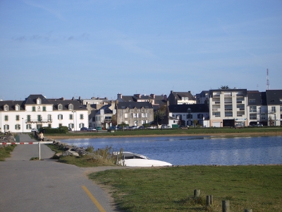 Maison dans res avec piscine 800m de la mer bretagne SUD