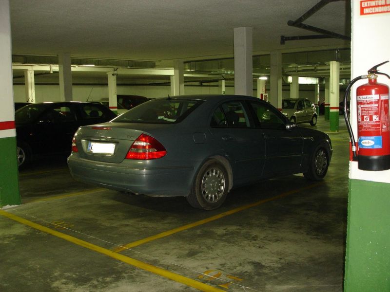 Madrid, Barajas. De 1  9 places de garage. Je loue-je vends. Occasion