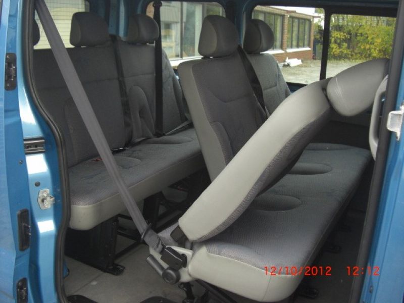 Renault Trafic 9 places