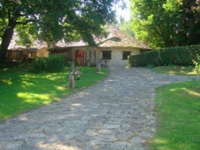 VEND  FOND HOTEL RESTAURANT  ( Meuse ) 2 toiles Logis de France 425.000 