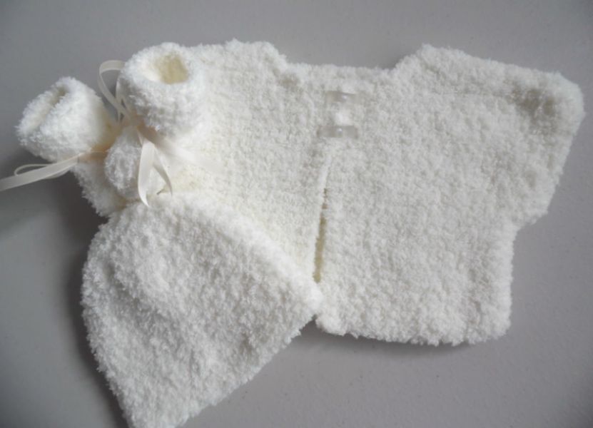 Tricot fait main laine bébé cadeau de naissance