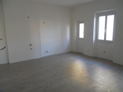 VENDS APPARTEMENT T2 BELLES PRESTATIONS-ENTIEREMENT RESTAURE
