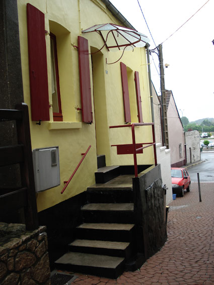 A vendre maison compose de deux gtes