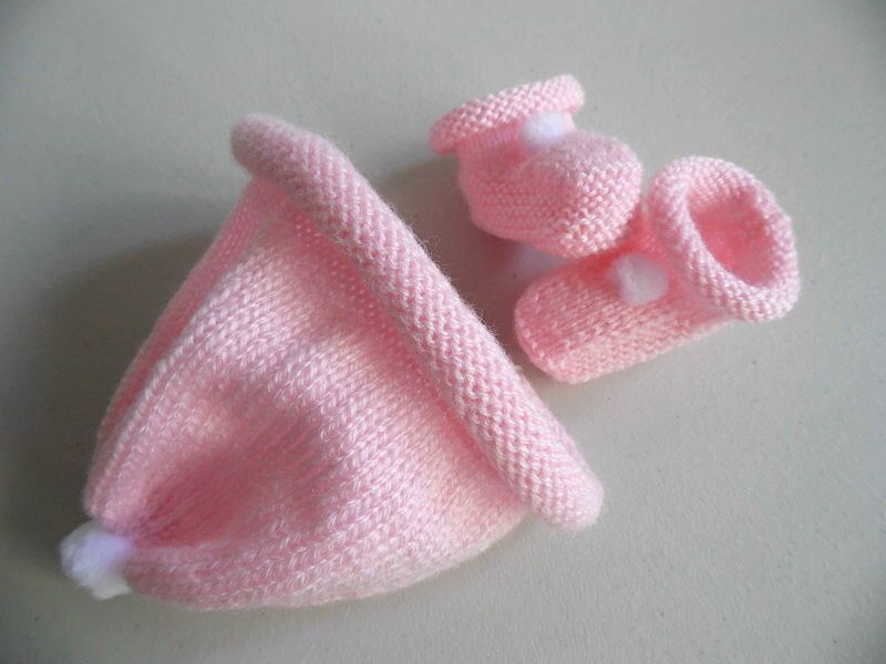 Tricot laine bb fait main bonnet rose  pompon