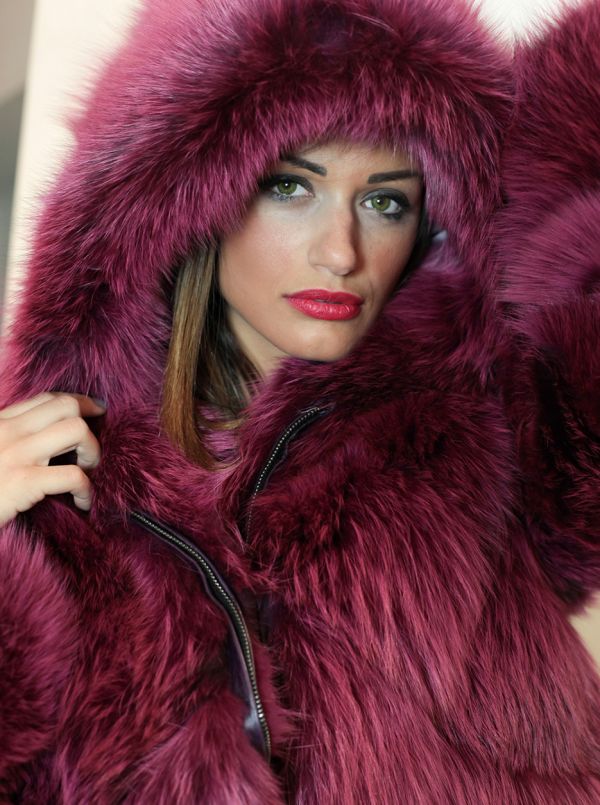 Blouson  capuche en fourrure de renard teint