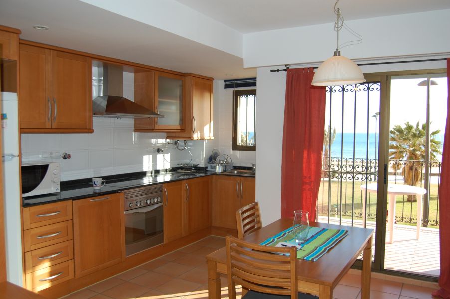 VALENCIA, Espagne.  APPARTEMENT A LOUER EN 1re LIGNE DE PLAGE