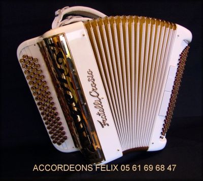 ACCORDEON FRATELLI CROSIO 120 COMPACT. 