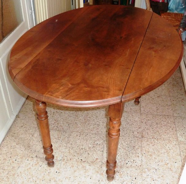 Table ovale noyer rallonges rabattables