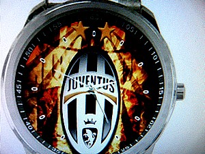 JUVENTUS DE TURIN MONTRE QUARTZ CHROMEE BRAC ACIER DIAM 40