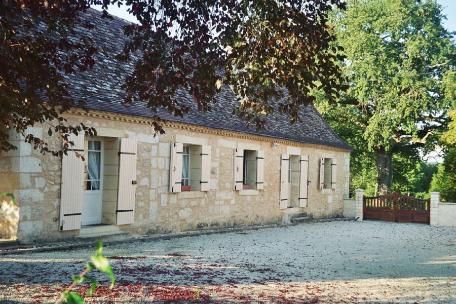 Gte Dordogne la prigourdine avec un tang priv pour la pche