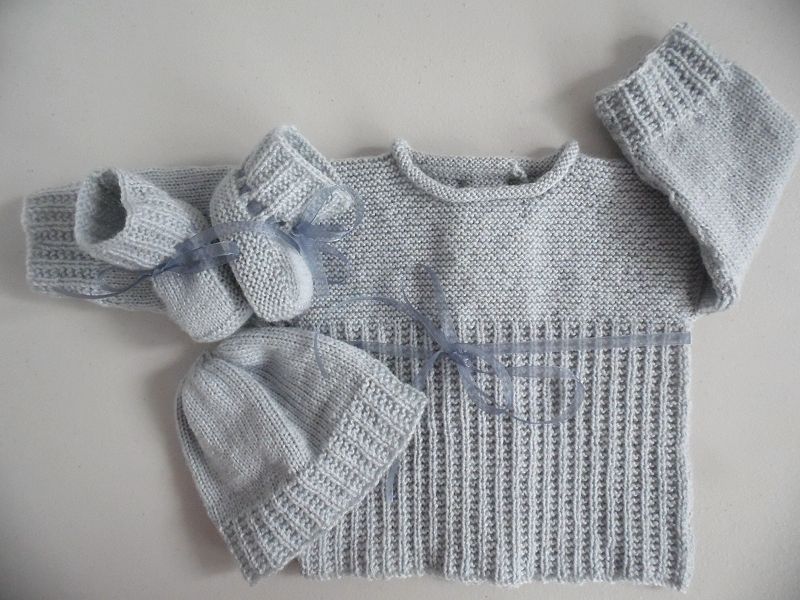 Tricot laine bébé fait main brassière Brume