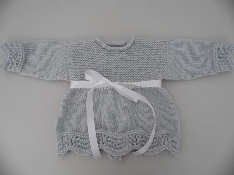 Tricot laine bébé fait main brassière, chaussons