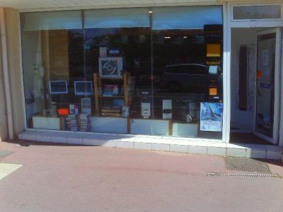 m332-magasin informatique avec murs à vendre en Vendée