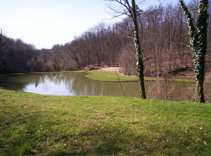  Gîte la Périgourdine avec un étang privé pour la pêche