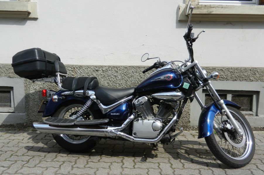 Part. vend super SUZUKI 125 VL Intruder