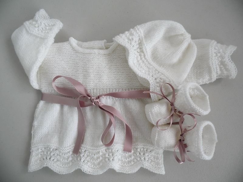 Tricot laine bébé fait main brassière Lilas