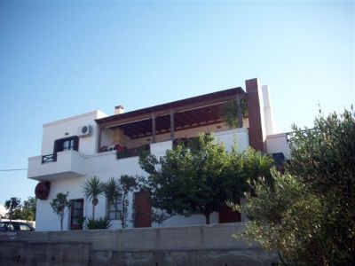 Greece Cyclades island of Milos area Tripiti Village   rent apartment 
