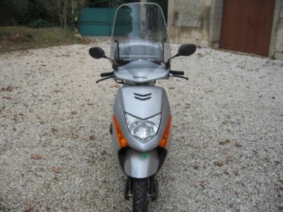 SCOOTER HONDA LEAD GRIS 100 CM3 