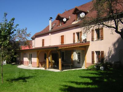 Particulier loue F3 dans maison � Bo�ge