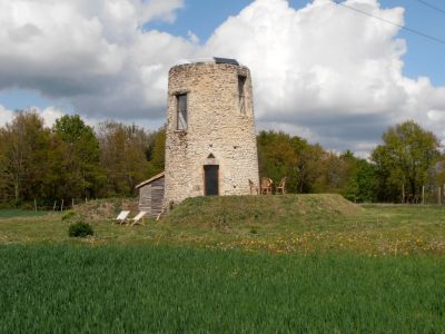 Meubl de charme dans un moulin a vent