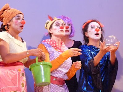 CONTES LA DESSUS! un stage de clowns et contes  à Montpellier 